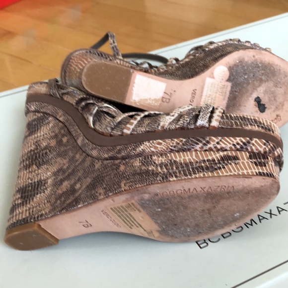 BCBGMAXAZRIA Platform Sandals — Snake Skin Pattern, Leather. - Picture 2 of 3